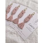 Névre szóló koszorúslány felkérő ajándék klasszikus makramé kulcstartóval