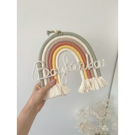   Névre szóló makramé szivárvány falidísz - Boglárka - M méret
